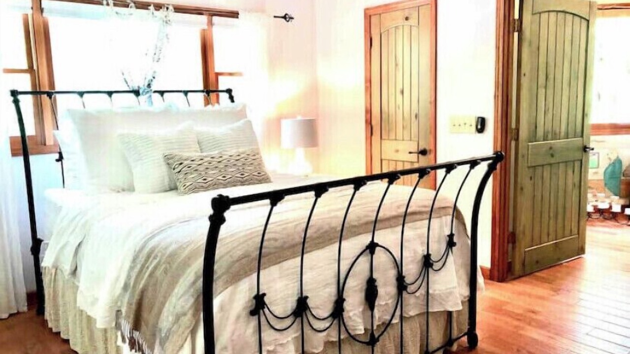 Photo of Bedroom in Blairsville