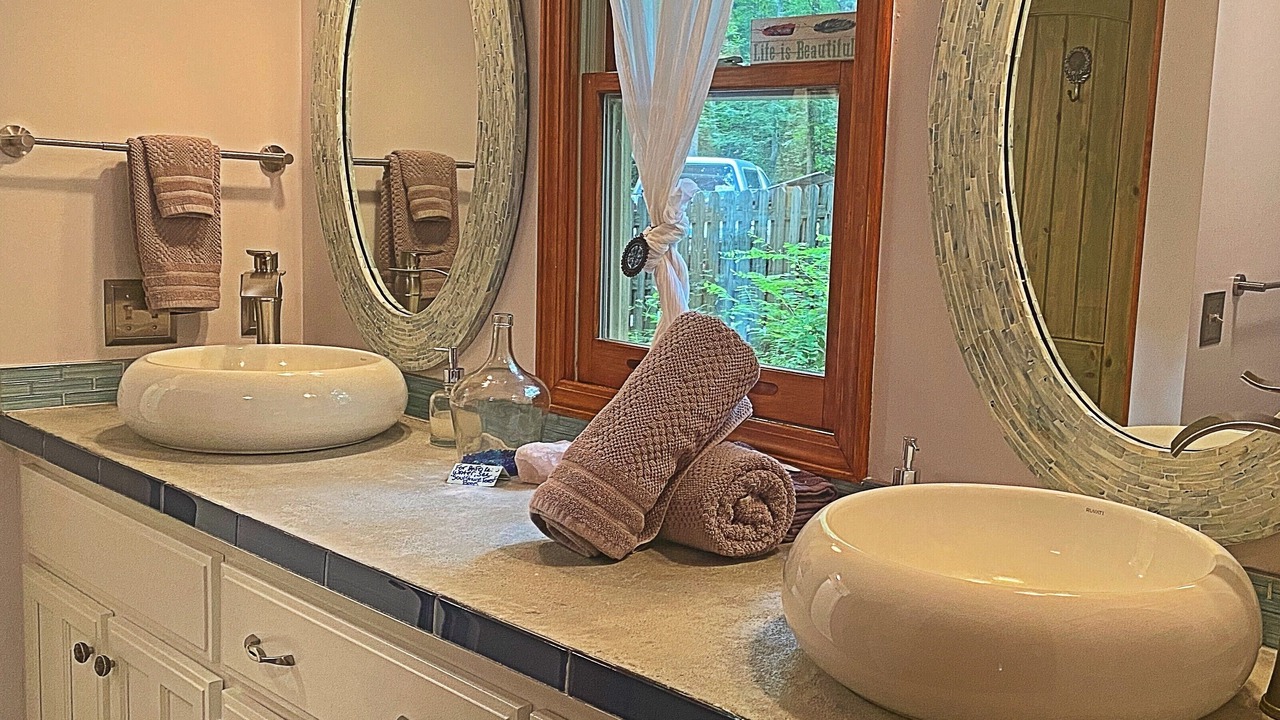 Photo of Bathroom in Blairsville