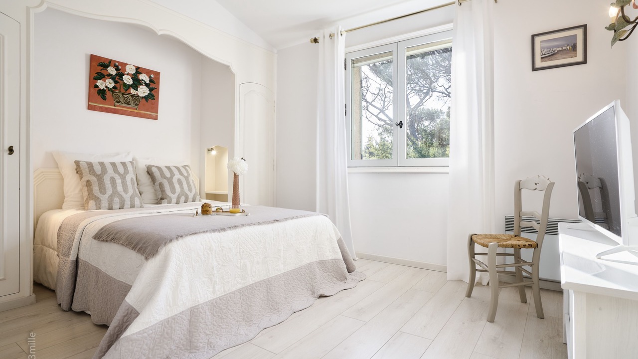 Photo of Bedroom in Valescure