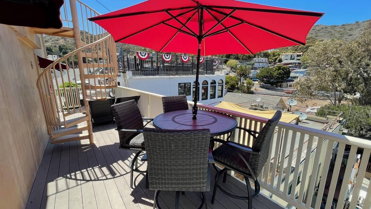 Photo of Outdoor in Avalon