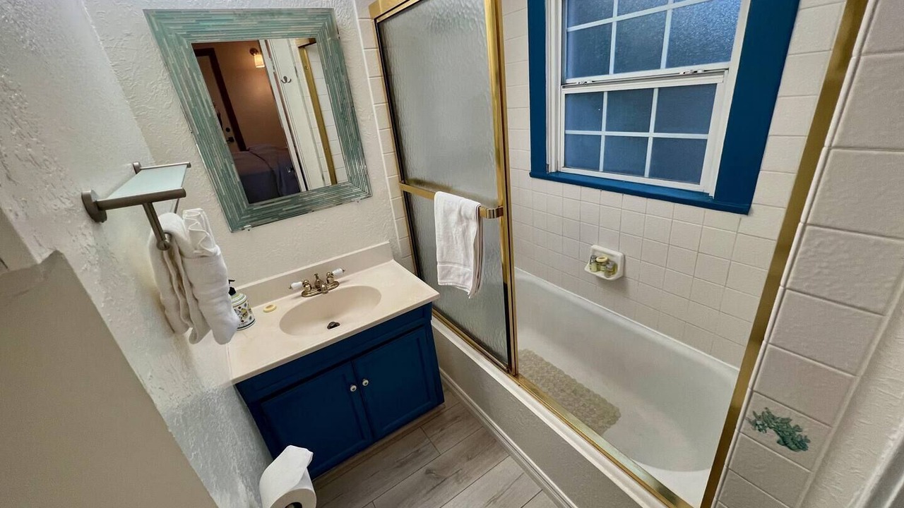 Photo of Bathroom in Avalon