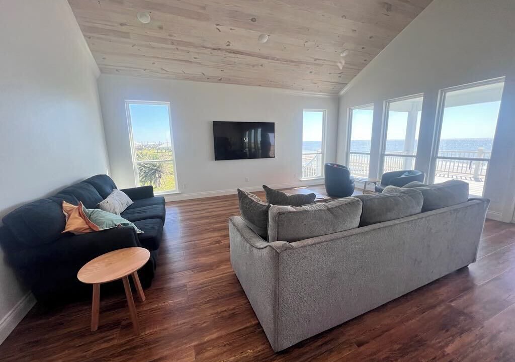 Photo of Livingroom in Grand Isle