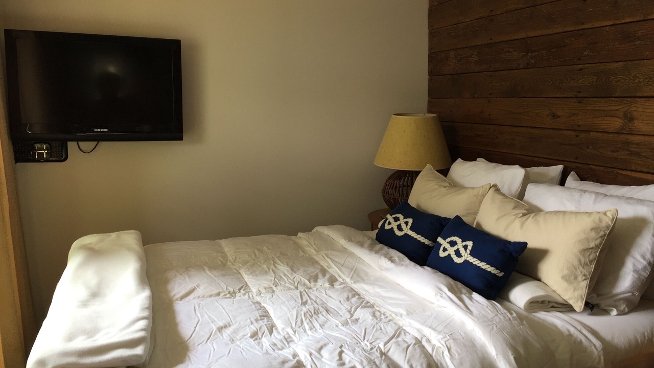 Photo of Bedroom in Wellesley Island
