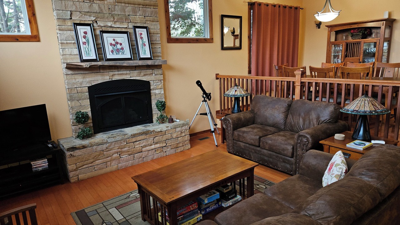 Photo of Livingroom in Olde Ferry Estates