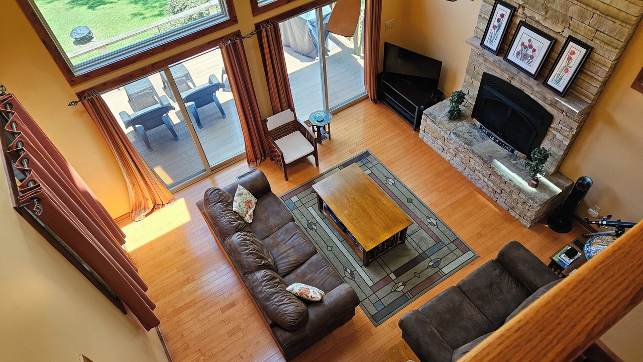 Photo of Livingroom in Olde Ferry Estates