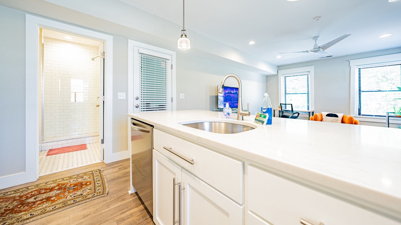 Photo of Kitchen in West Plaza