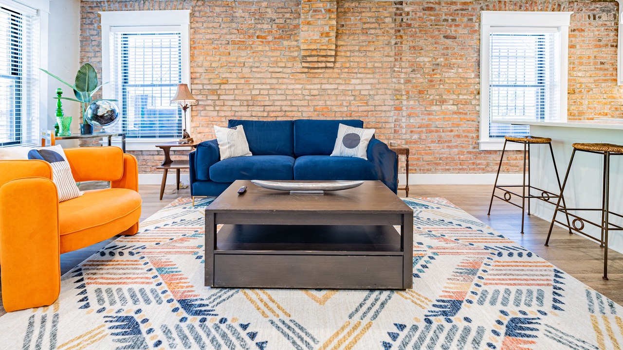 Photo of Livingroom in West Plaza