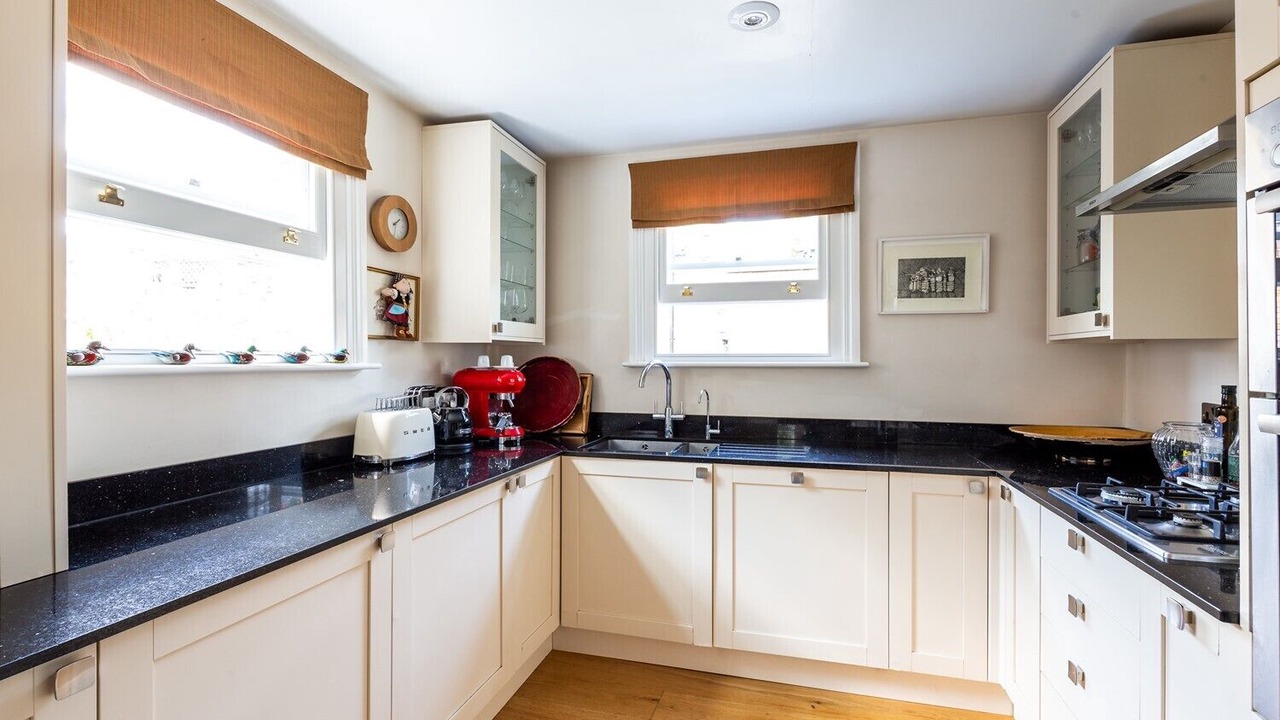 Photo of Kitchen in Chelsea Riverside