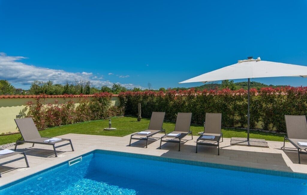Photo of Outdoor in Musalez