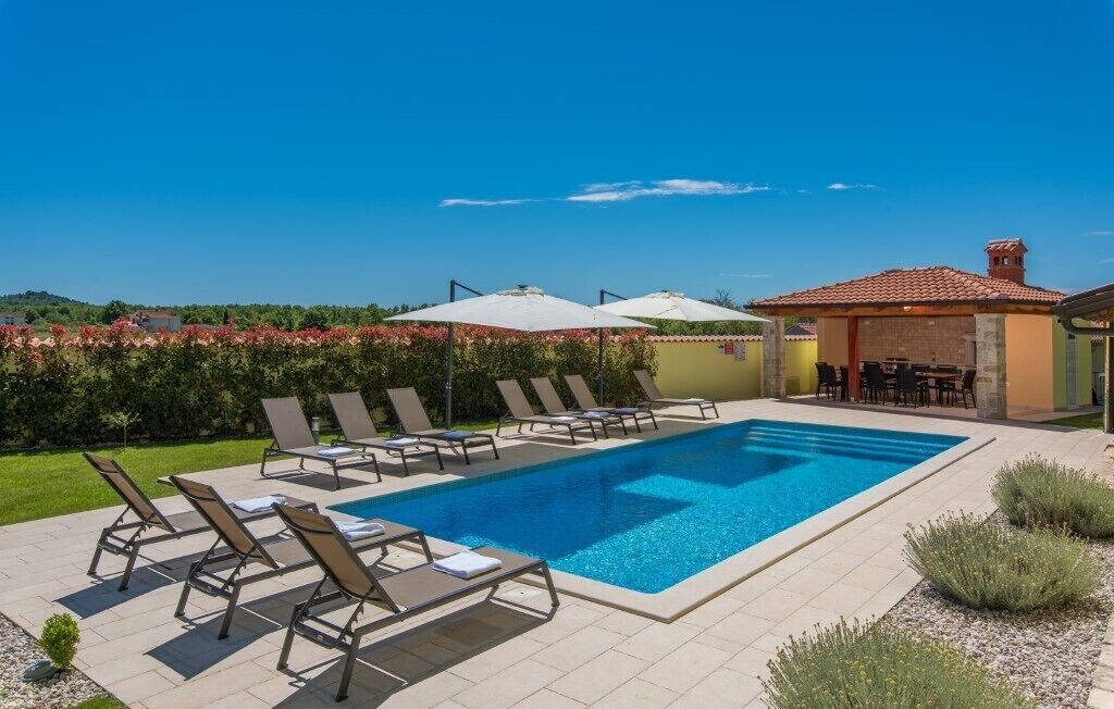 Photo of Outdoor in Musalez