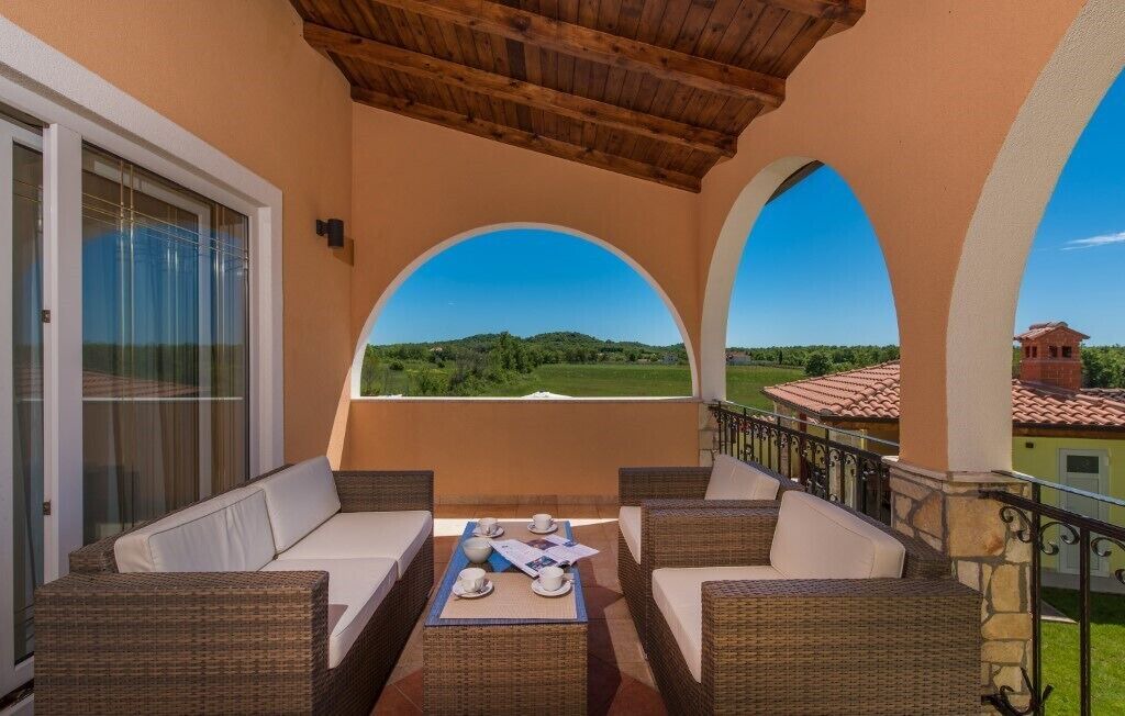 Photo of Patio Balcony in Musalez