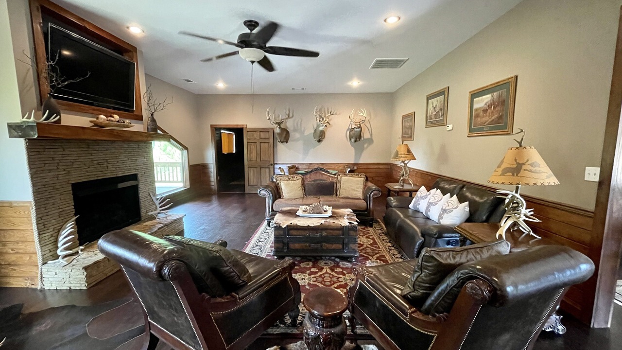 Photo of Livingroom in Crenshaw County