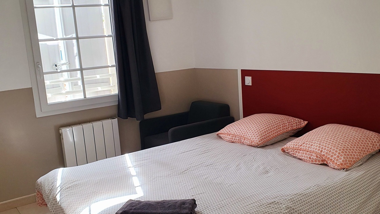 Photo of Bedroom in Brem Sur Mer