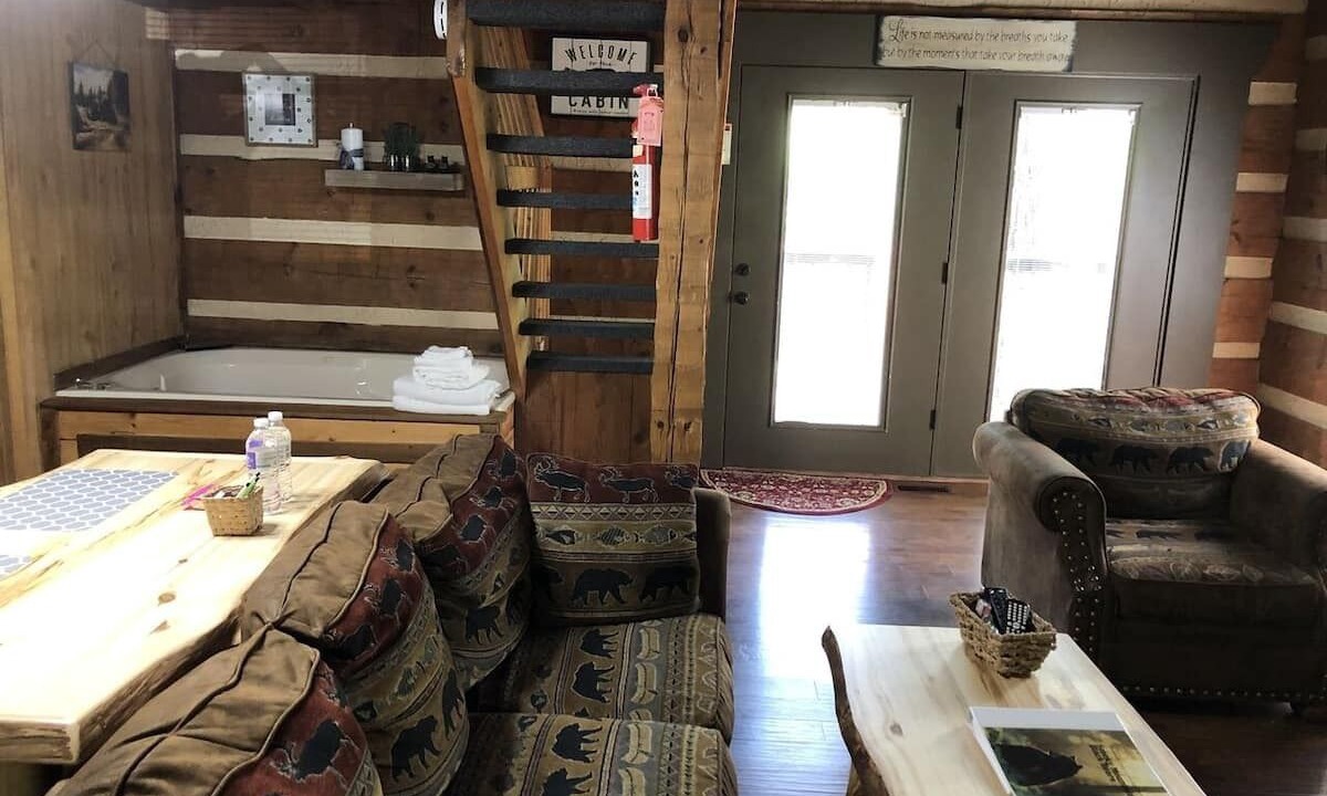 Photo of Livingroom in Rocky Grove