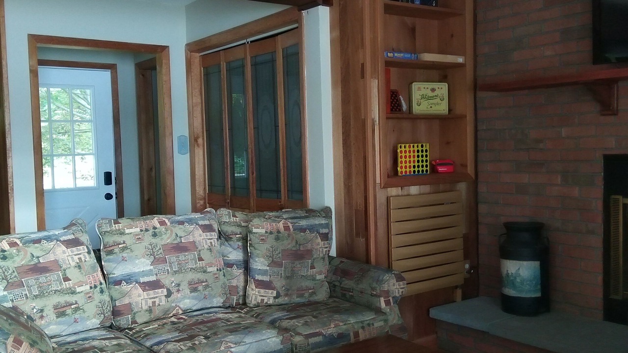 Photo of Livingroom in Newtonville