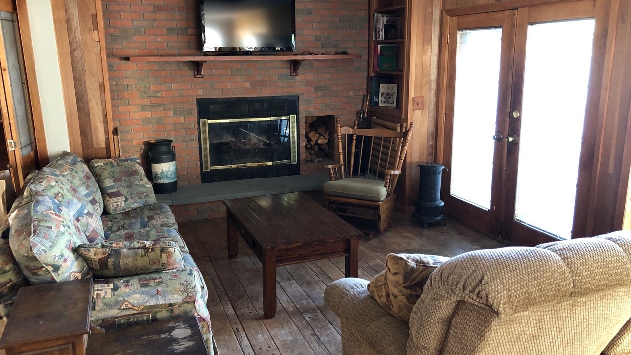 Photo of Livingroom in Newtonville