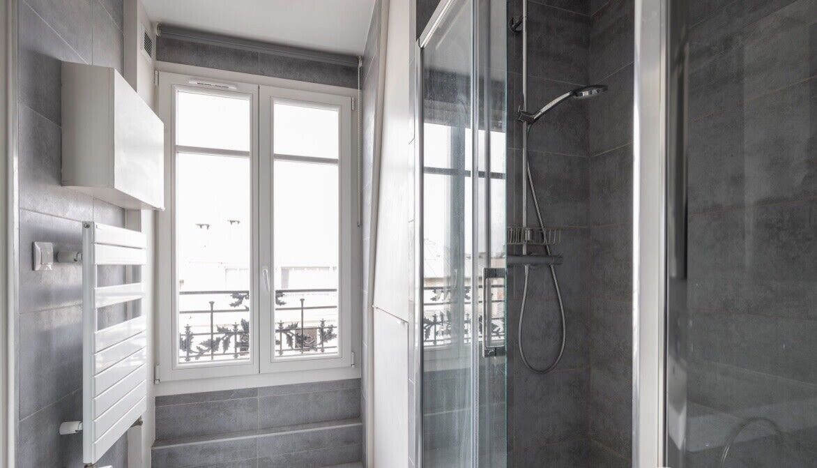 Photo of Bathroom in Quartier de l'Ecole-Militaire