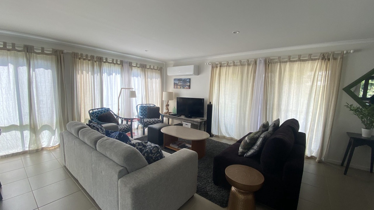 Photo of Livingroom in Long Beach