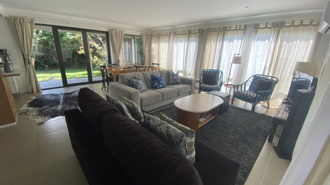 Photo of Livingroom in Long Beach