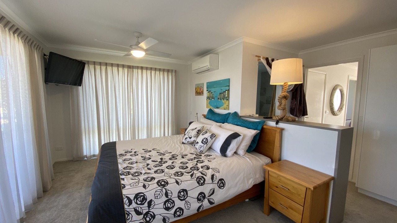 Photo of Bedroom in Long Beach