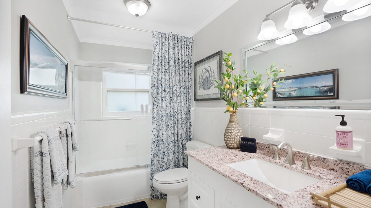 Photo of Bathroom in Lake Clarke Shores