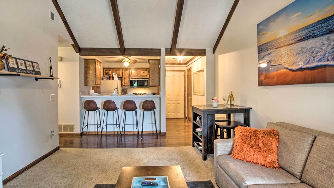 Photo of Livingroom in Shawnee