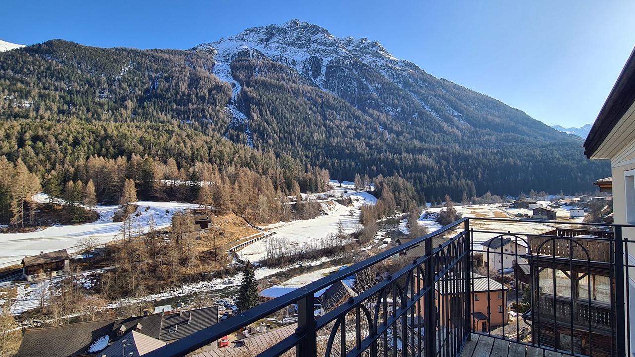Photo of Outdoor in Lavin