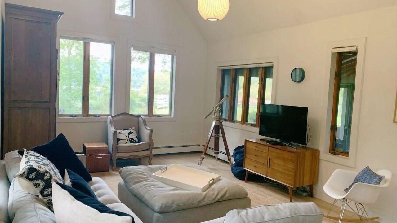 Photo of Livingroom in Putnam Valley