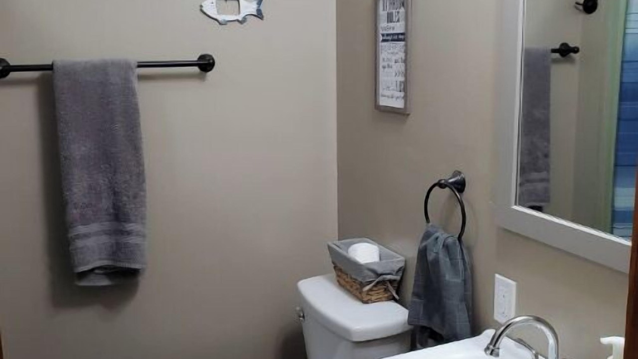 Photo of Bathroom in Bull Shoals