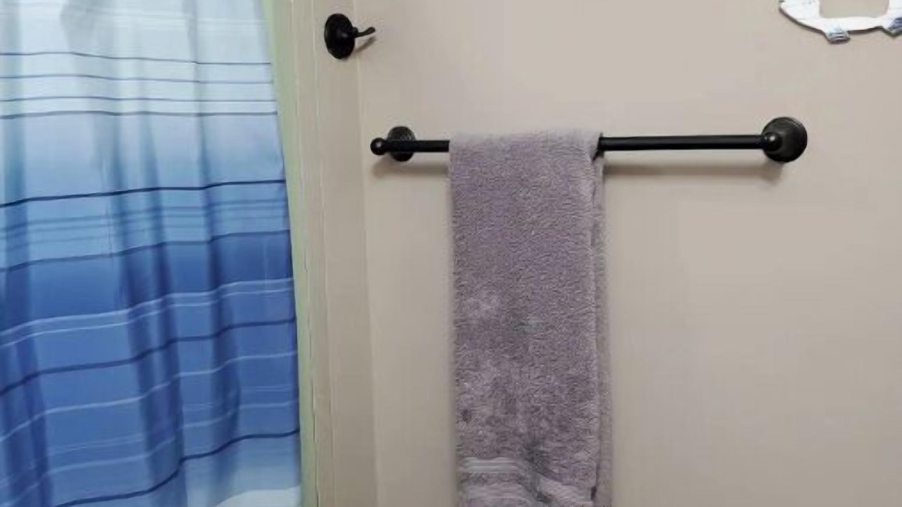 Photo of Bathroom in Bull Shoals