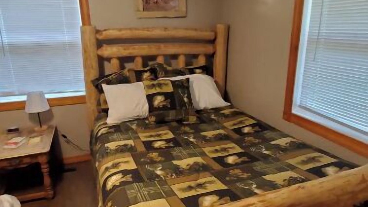 Photo of Bedroom in Bull Shoals