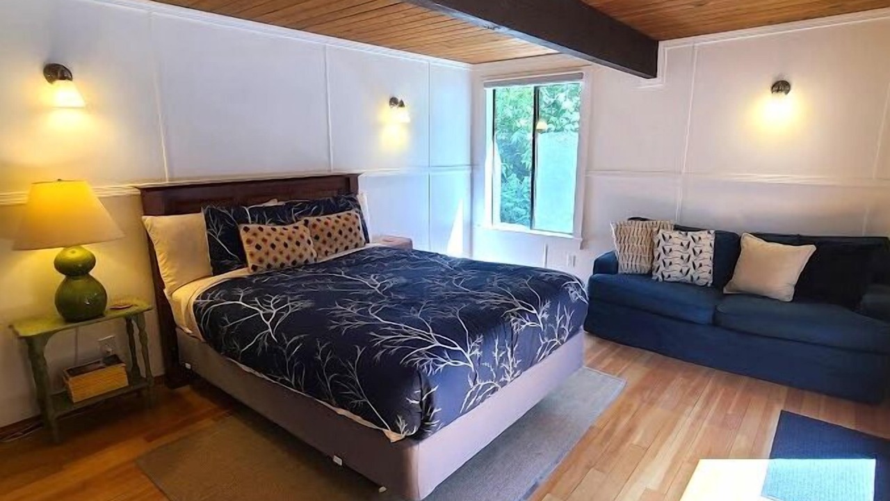 Photo of Bedroom in Gold Bar