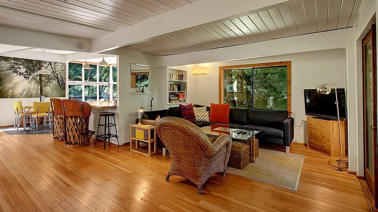 Photo of Others in Gold Bar