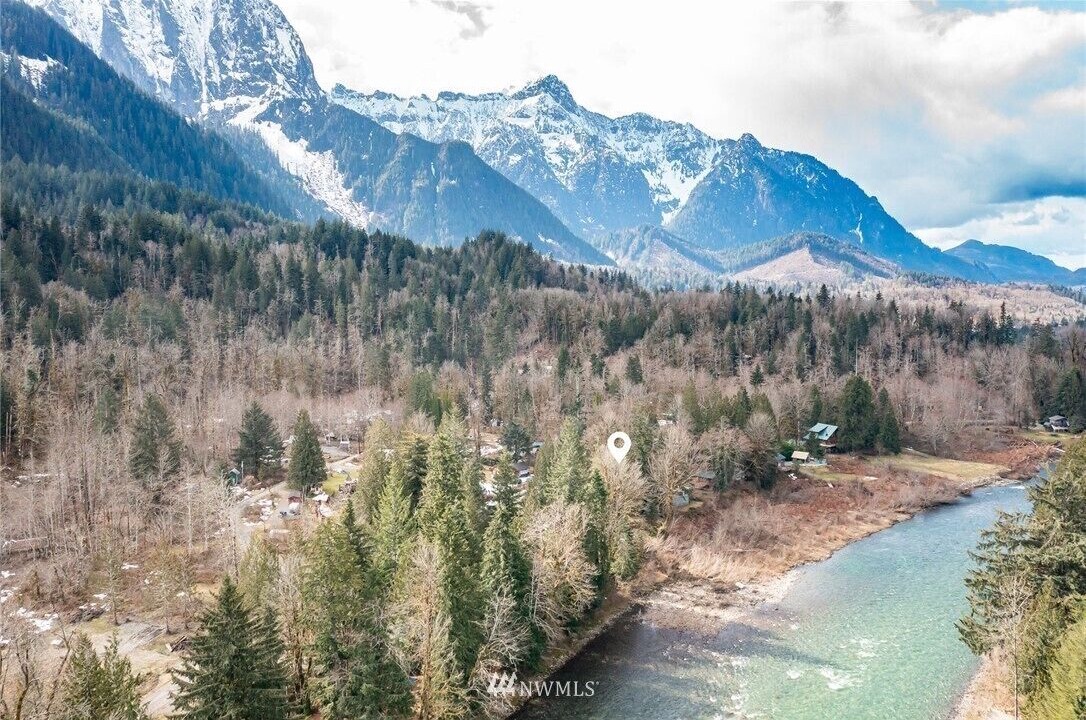 Photo of Outdoor in Gold Bar