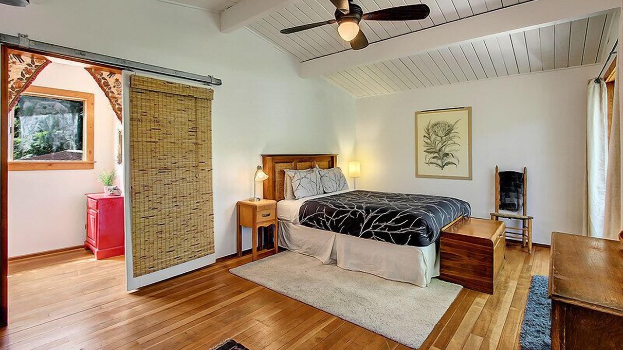 Photo of Bedroom in Gold Bar