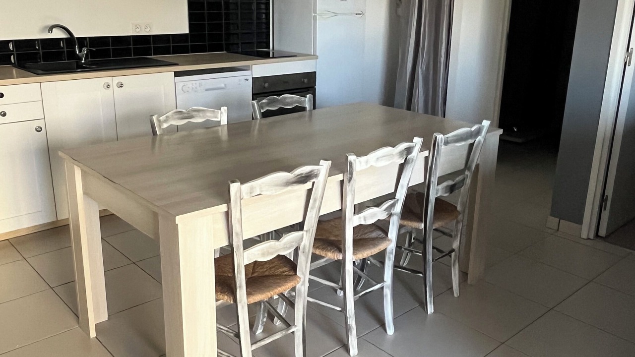 Photo of Kitchen in Boueilh-Boueilho-Lasque