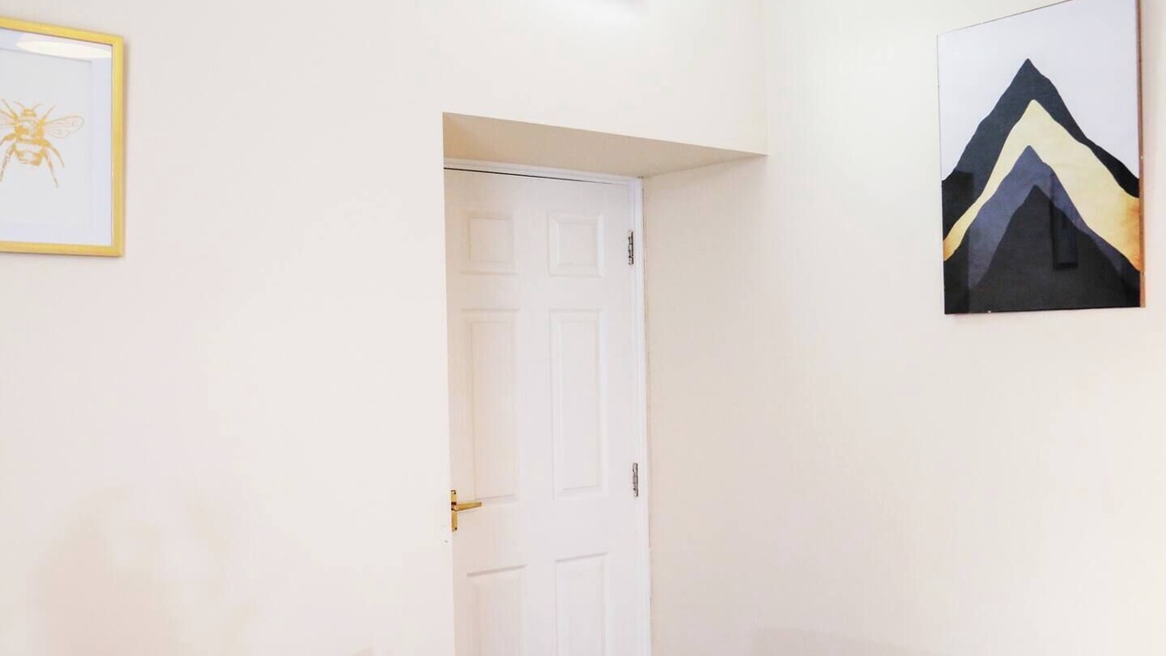 Photo of Others in Roker