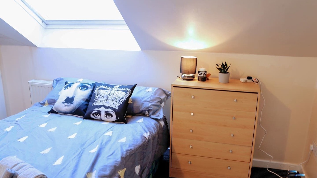 Photo of Others in Roker