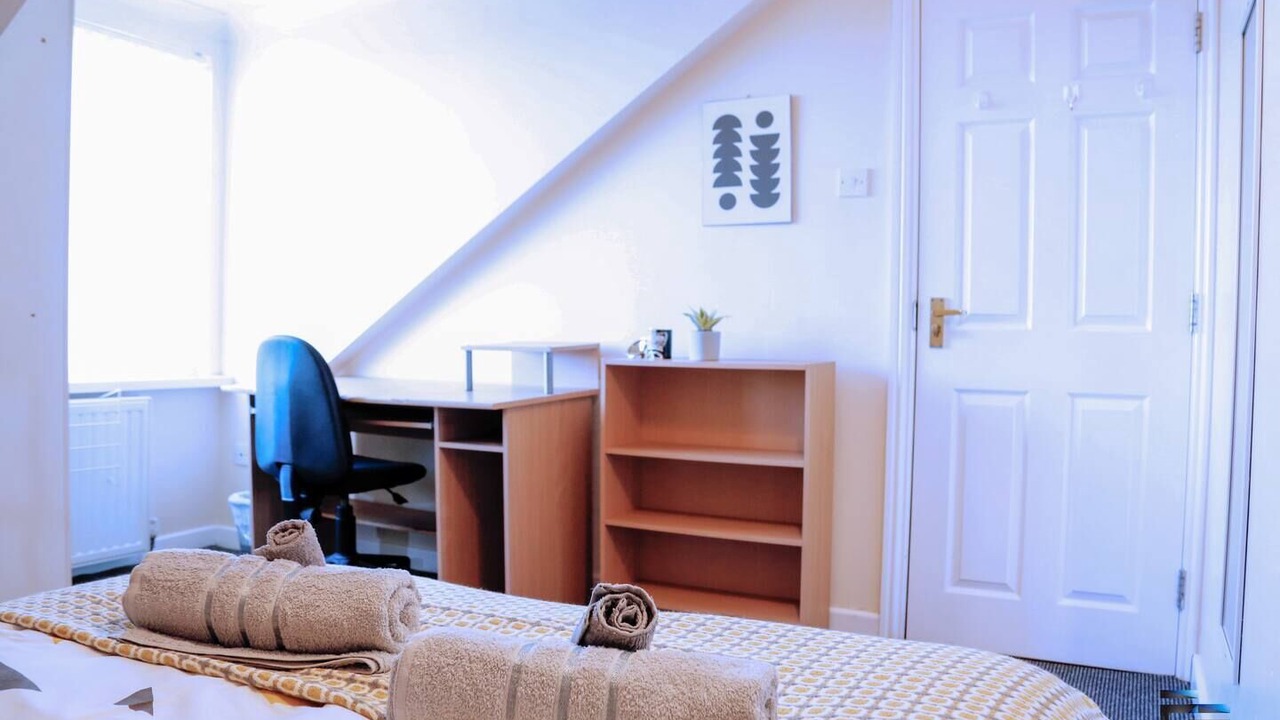 Photo of Others in Roker