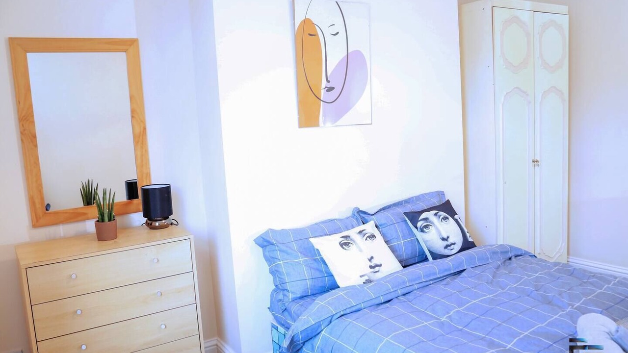 Photo of Others in Roker