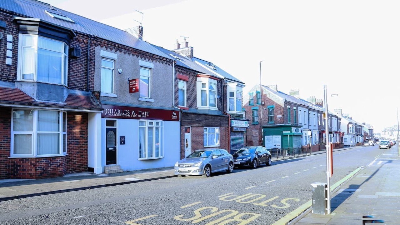 Photo of Others in Roker