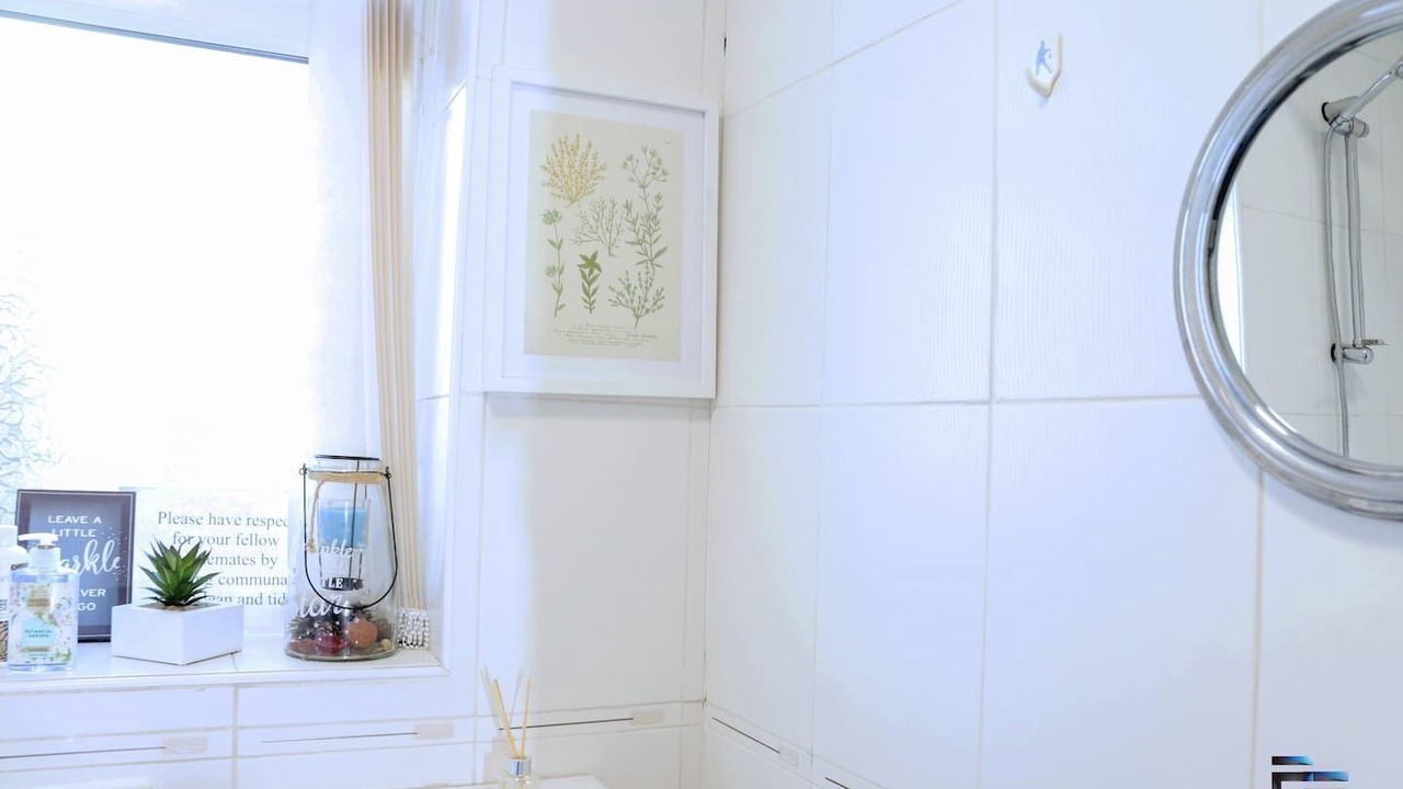 Photo of Others in Roker