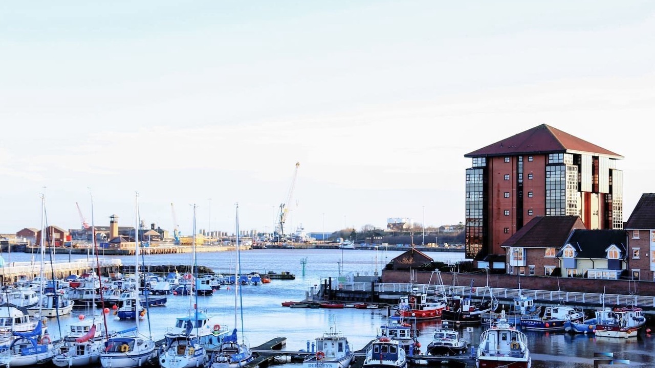 Photo of Others in Roker