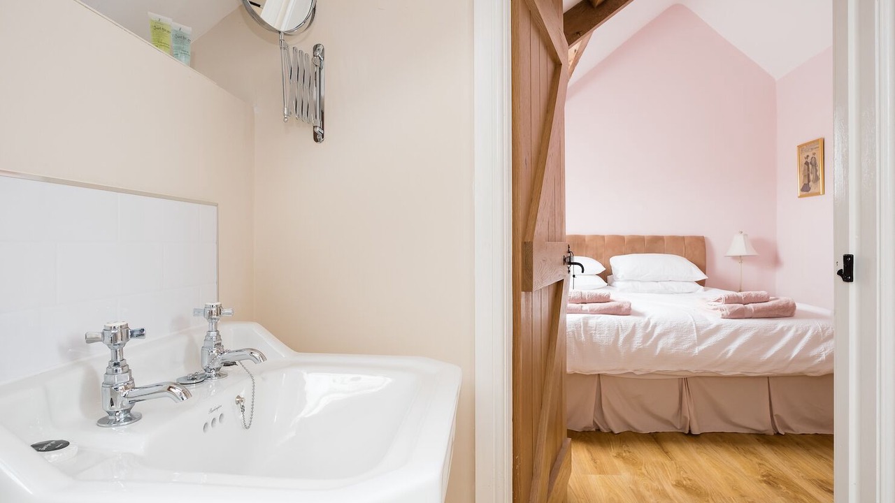 Photo of Others in Little Cowarne