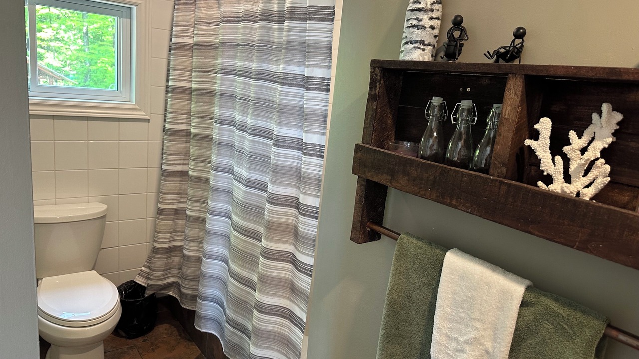 Photo of Bathroom in Dunchurch