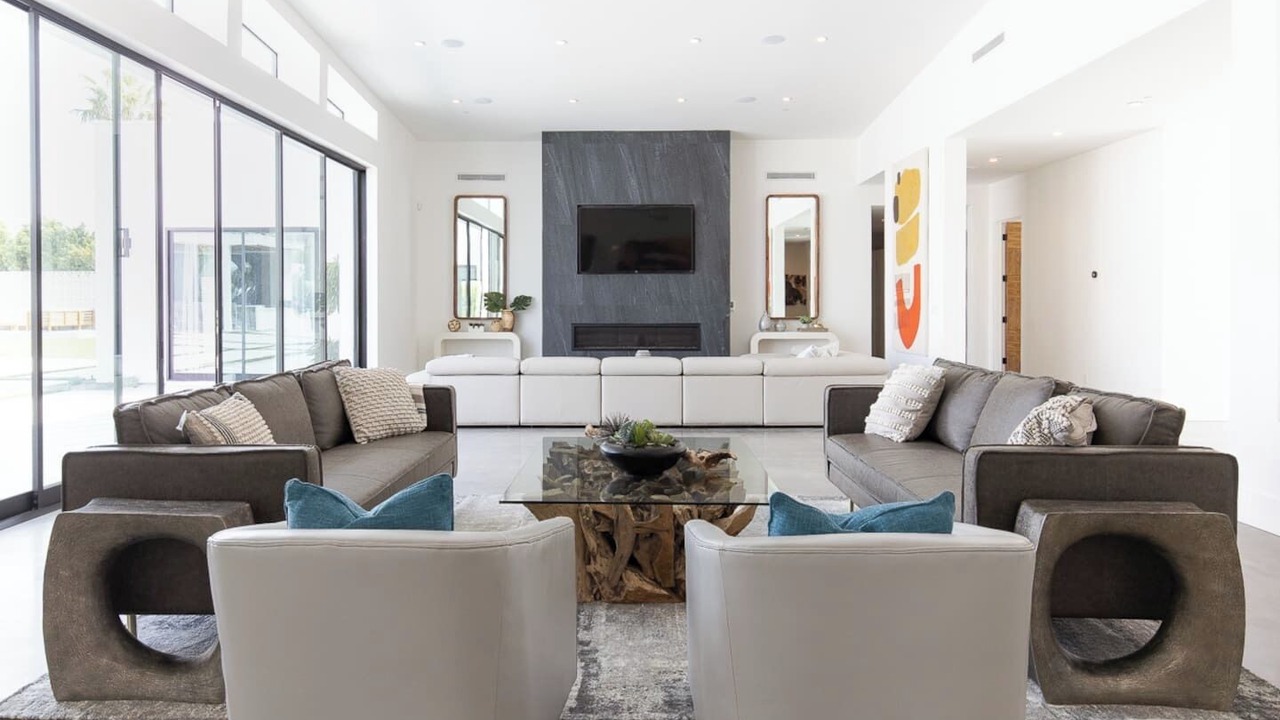 Photo of Livingroom in Racquet Club Estates