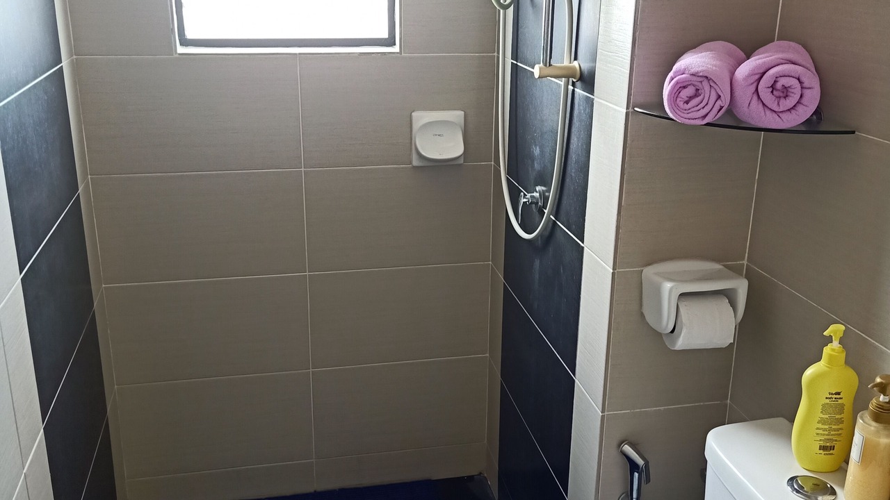 Photo of Bathroom in Maluri