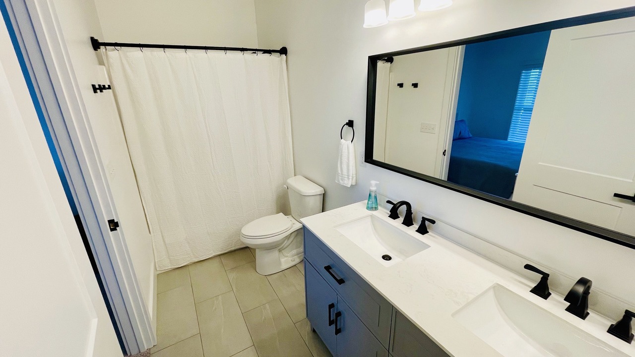 Photo of Bathroom in La Follette