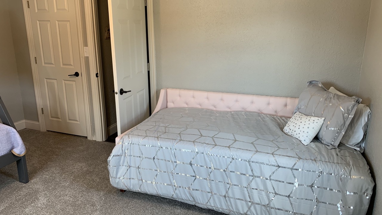 Photo of Bedroom in Sunrise Beach
