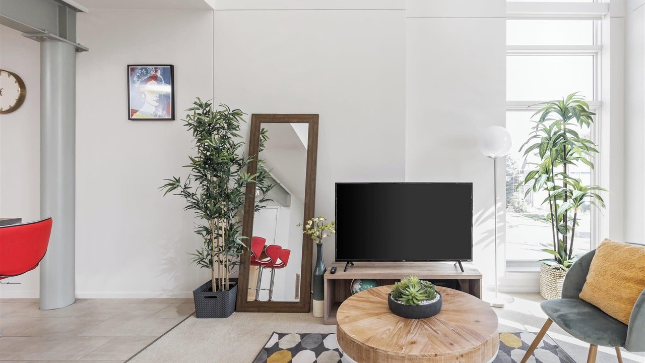 Photo of Livingroom in Chatham-Arch
